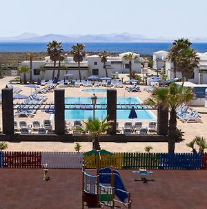 Vik Coral Beach Hotel Playa Blanca  Exterior photo