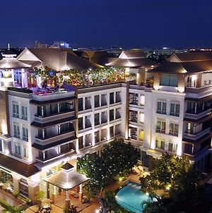 Suvarnabhumi Suite Hotel Bangkok Exterior photo