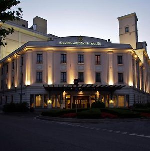 Grand Visconti Palace Hotel Milano Exterior photo