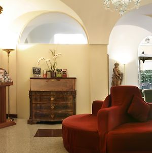 Hotel Albergo Santa Chiara Roma Exterior photo