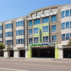 Holiday Inn Express And Suites Fishermans Wharf San Francisco Exterior photo