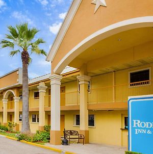 Rodeway Inn & Suites Medical Center Houston Exterior photo