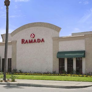 Ramada By Wyndham Anaheim Maingate North Hotel Exterior photo
