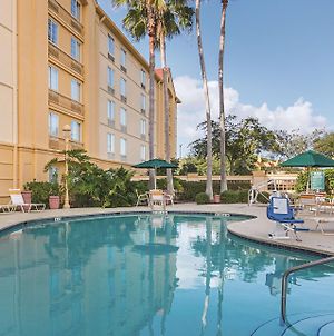 La Quinta Inn & Suites Orlando Airport North Exterior photo