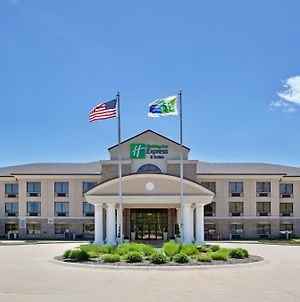 Holiday Inn Express Hotel & Suites Wadsworth Exterior photo