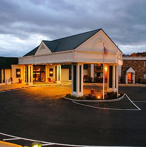 Quality Inn & Suites Richfield Exterior photo