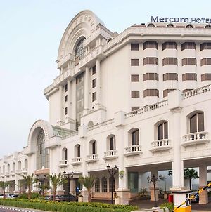 Mercure Jakarta Batavia Exterior photo