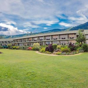Hunas Falls Hotel Kandy Exterior photo
