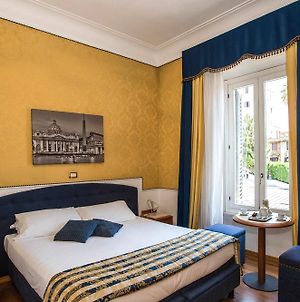 iH Hotels Piazza di Spagna View - Luxury Guest House Roma Exterior photo