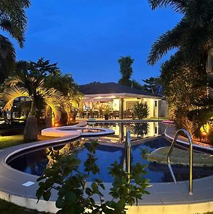 Alona Royal Palm Resort Panglao Exterior photo