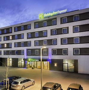 Holiday Inn Express Friedrichshafen, An Ihg Hotel Exterior photo