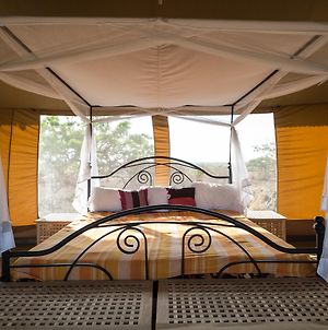 Serengeti Ikoma Wild Camp Hotel Exterior photo