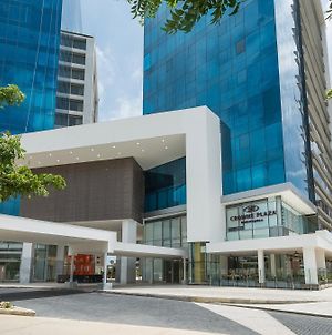 Crowne Plaza Barranquilla, an IHG Hotel Barranquilla  Exterior photo
