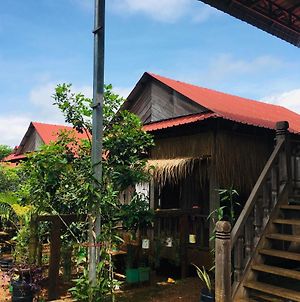Ratanakiri Farmhouse & Trekking Villa Banlung Exterior photo