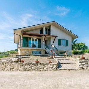 Stunning home in Montenero di Bisaccia with 5 Bedrooms Exterior photo