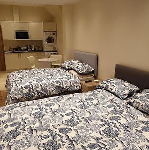 London Luxury Apartments 5 Min Walk From Ilford Station, With Free Parking & Free Wifi Exterior photo