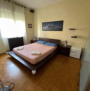 Impeccable Bnb In Milan Next To M1 Metro 10 Mins Away From Duomo Wi-Fi Feel Like Home Exterior photo