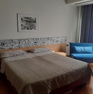 54 -Appartamento CON POSSIBILITÀ DI PARCHEGGIARE IN STRUTTURA Torino Exterior photo