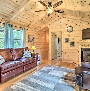 Clover Cabin With Hot Tub And Deck In Hocking Hills! Villa Logan Exterior photo
