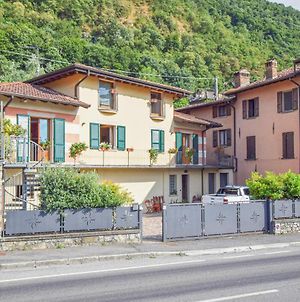 Stunning Home In Pilzone-Iseo With 4 Bedrooms And Wifi Exterior photo