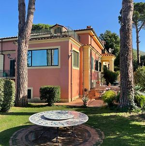 Attico Villa ottocentesca con vista su ROMA Monte Porzio Catone Exterior photo