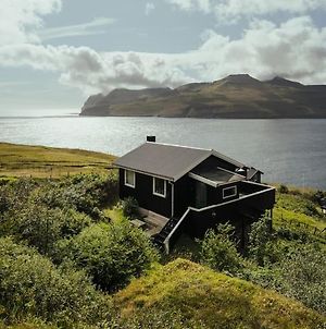 Cottage With Stunning View Of The Sea And Islands. Leynar Exterior photo