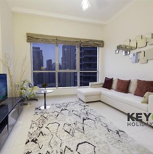 Keyone - 1Br In Bay Central Appartamento Dubai Exterior photo