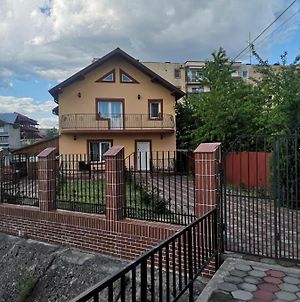 Cozy Villa Piteşti Exterior photo