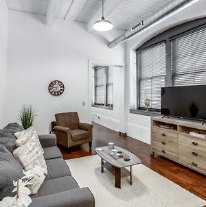 Ny Style Centric Loft With King Bed By Park Ave Appartamento Rochester Exterior photo