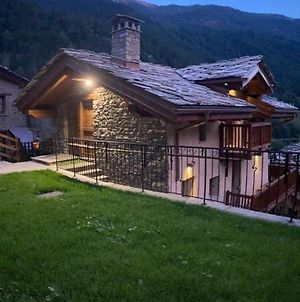 Montaz Alpine Home Valtournenche Exterior photo