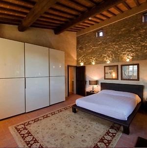 Room In Bb - L Agriturismo Sottototno Located In The Heart Of Tuscan Nature Carmignano Exterior photo