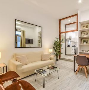 Luxury Flat Next To Gran Via Appartamento Madrid Exterior photo