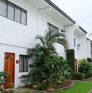 Red Knight Gardens Hotel Davao City Exterior photo