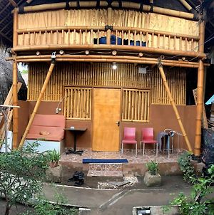 Fantastic Bamboo Hut Ostello Gili Air Exterior photo