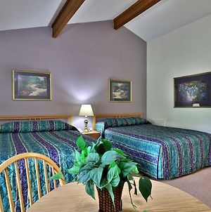 104 Two Queen Bed Standard Hotel Room Outdoor Heated Pool Killington Exterior photo