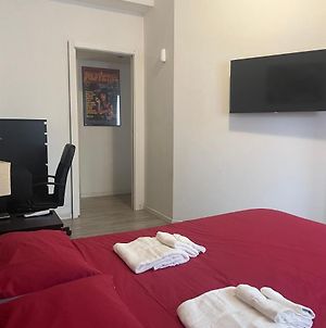 Gardone Apartment - Ampio Appartamento Con 2 Camere Da Letto - Comodo Per Duomo! Milano Exterior photo