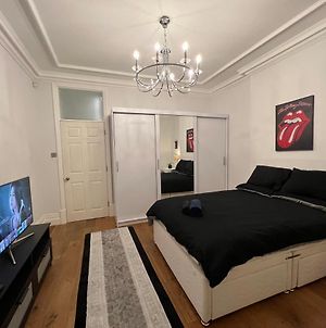 Luxury Specious Room In Central Londra Exterior photo