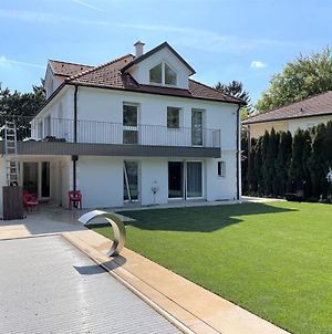 Villa In Grinzing Vienna Exterior photo