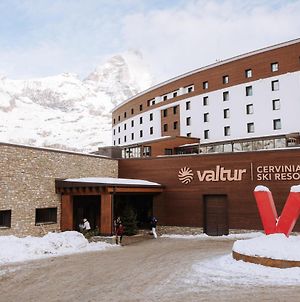Valtur Cervinia Cristallo Ski Resort Breuil-Cervinia Exterior photo