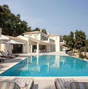 Wonderful Villa Ferretti In Agios Stefanos, Kerkira - Grece Markham Exterior photo