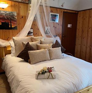 Dormi nella SPA privata con letto ad acqua, sauna, doccia emozionale e kneipp Alessandria Exterior photo