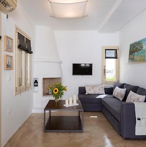 1 Bedroom Cycladic House Naousa For 3 - Small Paro Exterior photo