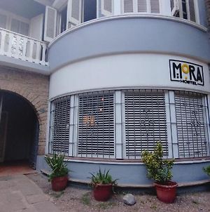 Mora International Hostel Mendoza Exterior photo
