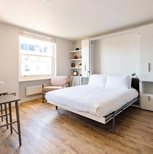 Brand New Studio Flat In The Heart Of Notting Hill Appartamento Londra Exterior photo