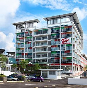 Tune Hotels Kota Damansara Petaling Jaya Exterior photo