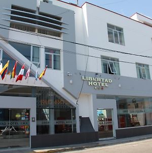 Libertad Hotel Trujillo Exterior photo