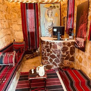 Petra Fort Hotel Wadi Musa Exterior photo