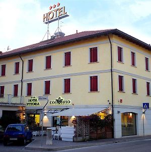 Hotel Vittoria San Giórgio di Nogaro Exterior photo