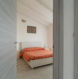 Assemini Roomy Apartment With Terrace! Exterior photo