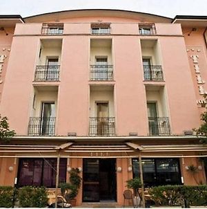 Hotel Till Rimini Exterior photo